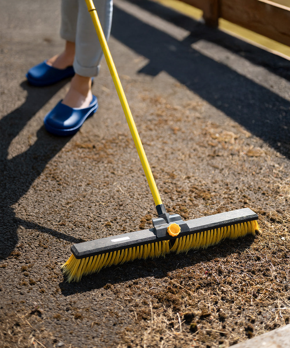 Tornado 24" Garden Broom With Telescopic Handle